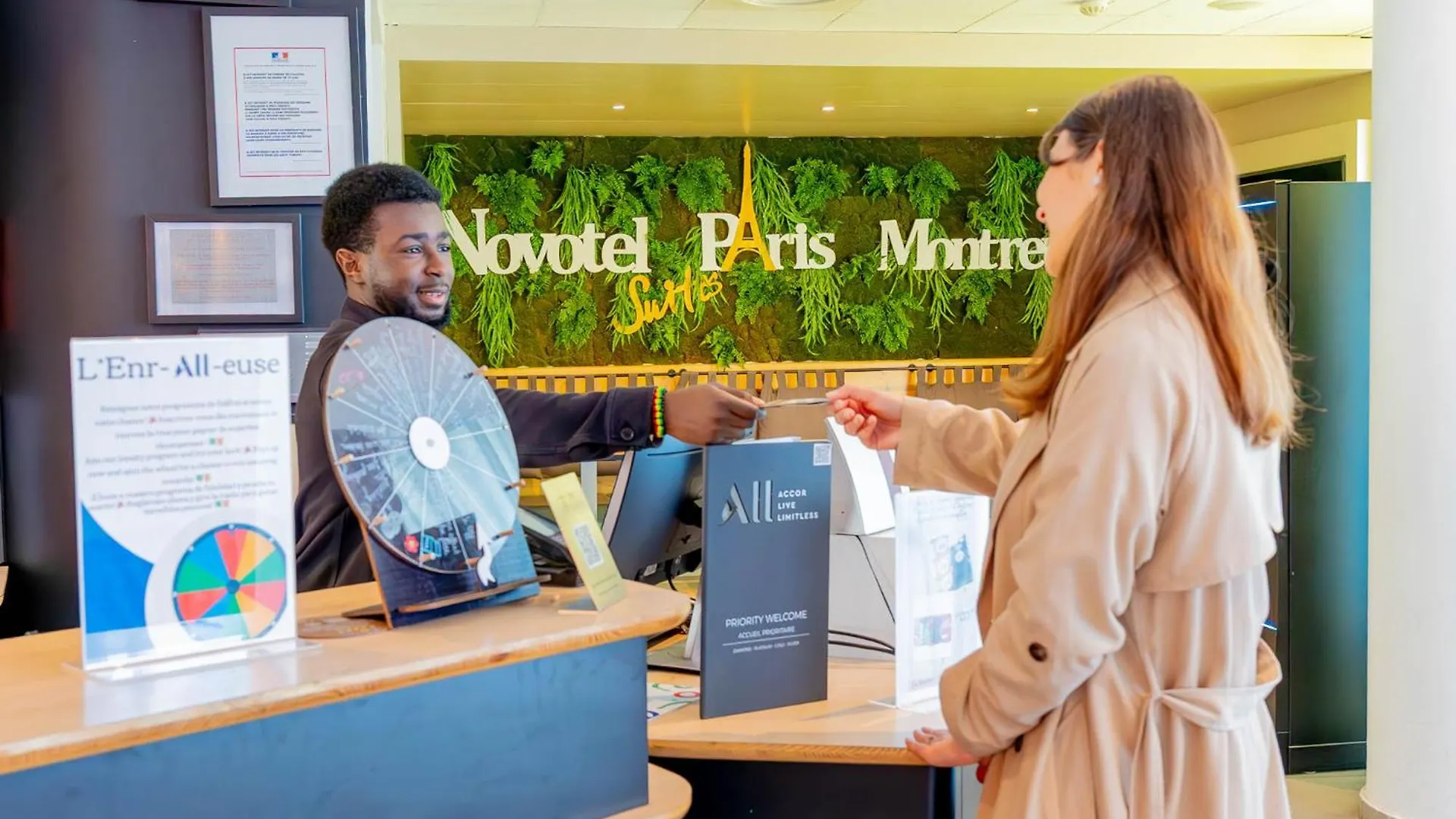 Hotell Novotel Montreuil Vincennes 4*